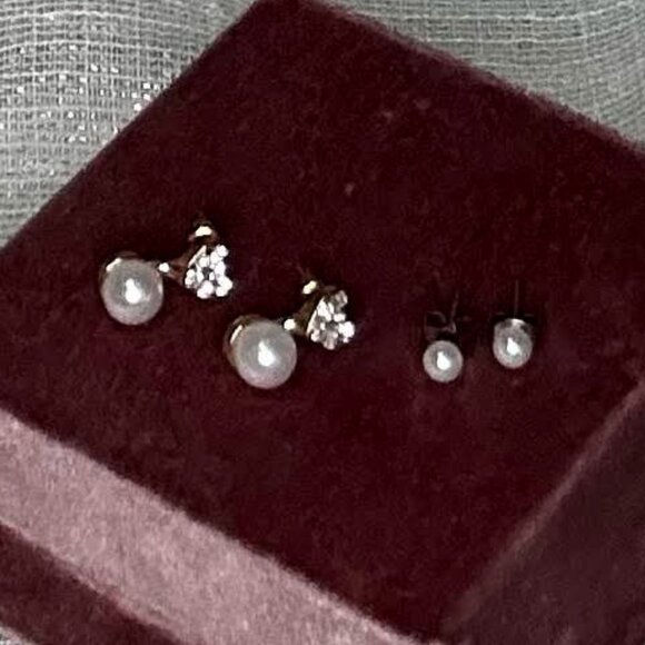 BRAND NEW 2 Pairs of Stunning Matching Earrings - Picture 1 of 9